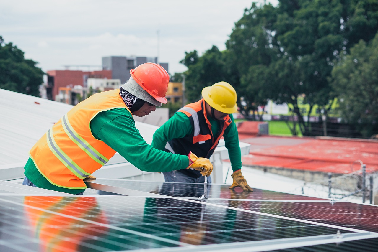 Small Business Employs 90% of all U.S. Clean Energy Jobs